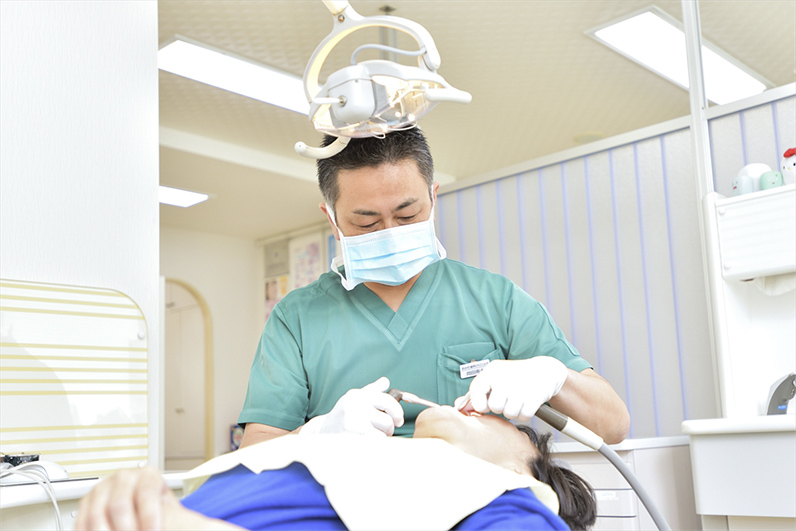 一般的な治療を行う歯科医師と協力することで、口腔内全体の治療にも対応
                